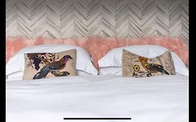 Attractive Comfortable Room In Friendly House
